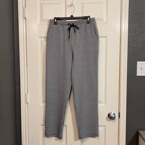 Black and white checked pants